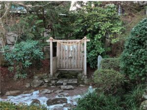 金蛇水神社