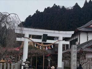 金蛇水神社