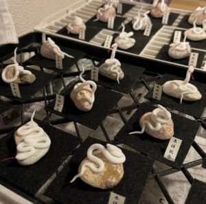 ミニチュア蛇石