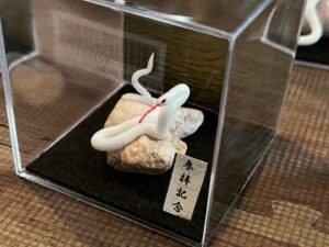 ミニチュア蛇石