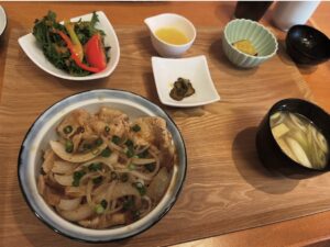 昼食
