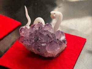 白蛇誕生石