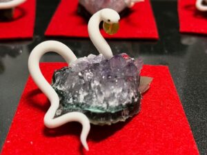 白蛇誕生石