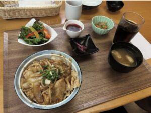 昼食