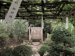 金蛇水神社