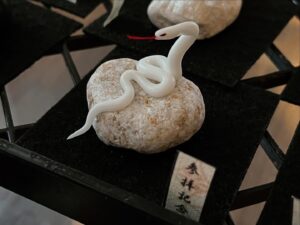 ミニチュア蛇石