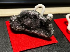 白蛇誕生石