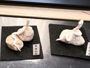 ミニチュア蛇石