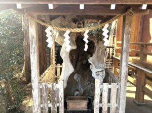 金蛇水神社