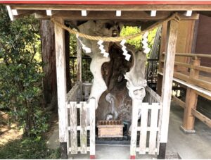 金蛇水神社