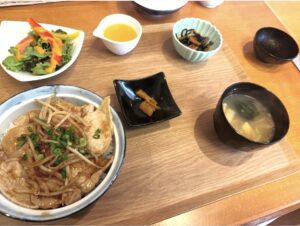 昼食